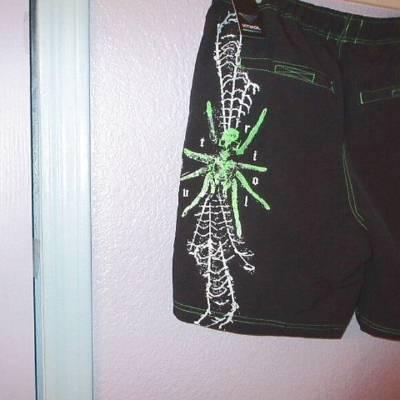 Vitriol Fusion Spider Web Board Shorts Size M Gothic Skull Biker Moody Grunge - Picture 9 of 11